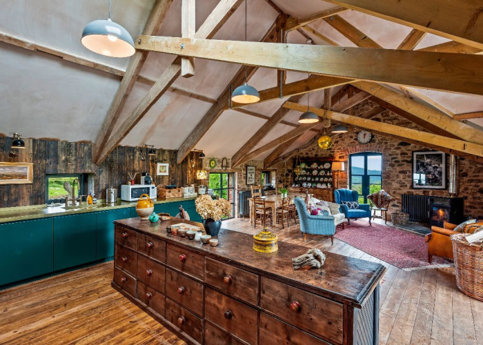 8. Kitchen (With Island)