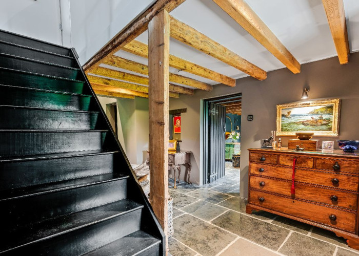 15. Stairway / Staircase