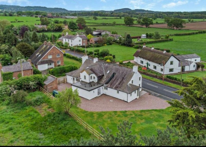 Period Home On Private Plot For Filming