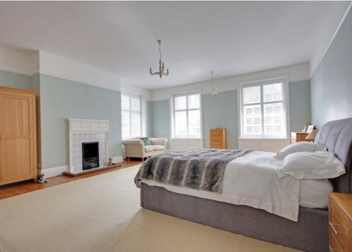 11. Bedroom (Double)