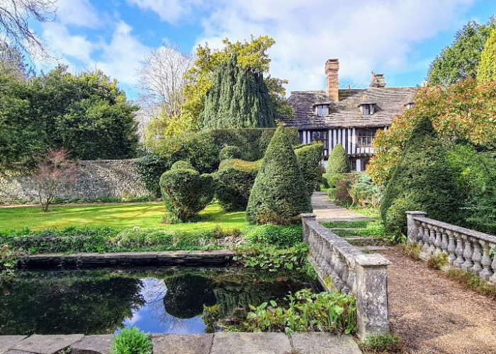 4. Lake / Pond, Garden (Rear, Large)