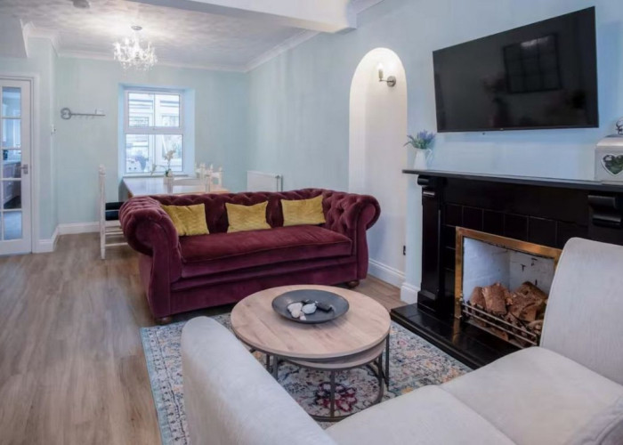 3. Livingroom, Fireplace