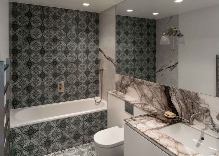 27. Bathroom (Shower and bath)