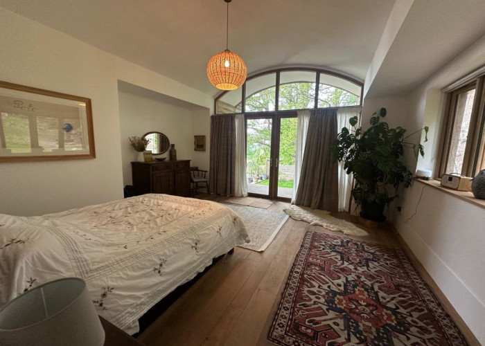 32. Bedroom (Master/En-Suite)