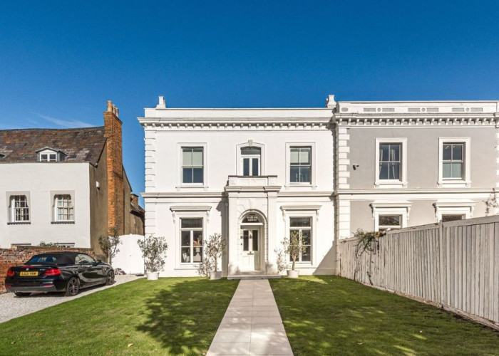 4 Bedroom Georgian Family Home For Filming