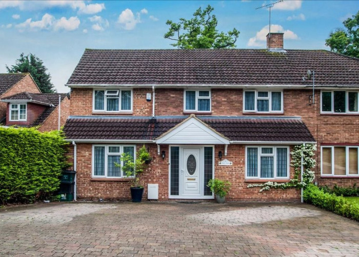 Large Semi Detached Home With Big Drive