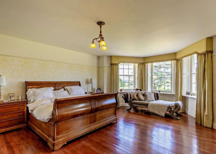 18. Bedroom (Double), Wooden Floor