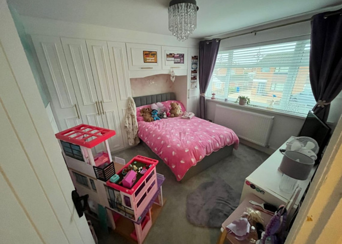 17. Bedroom (Childrens), Bedroom (Double)