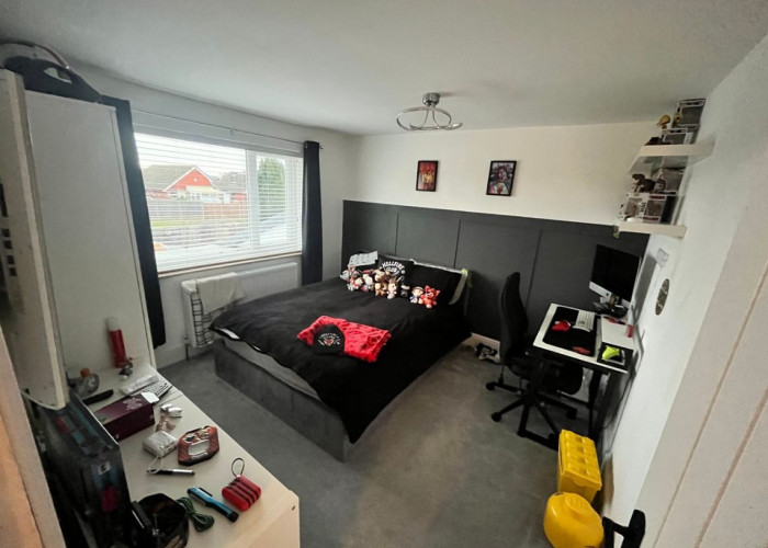 18. Bedroom (Childrens), Bedroom (Double)