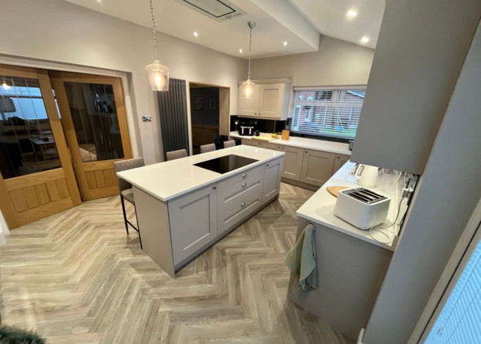 8. Kitchen (With Island), Kitchen (Modern), Family Home