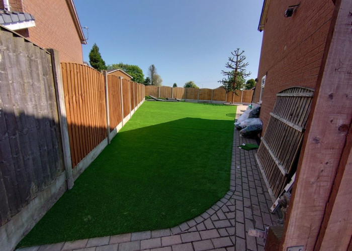 20. Lawn, Garden (Rear, Large)