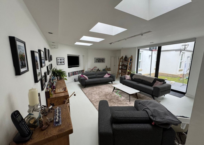 8. Livingroom, Windows, Skylight