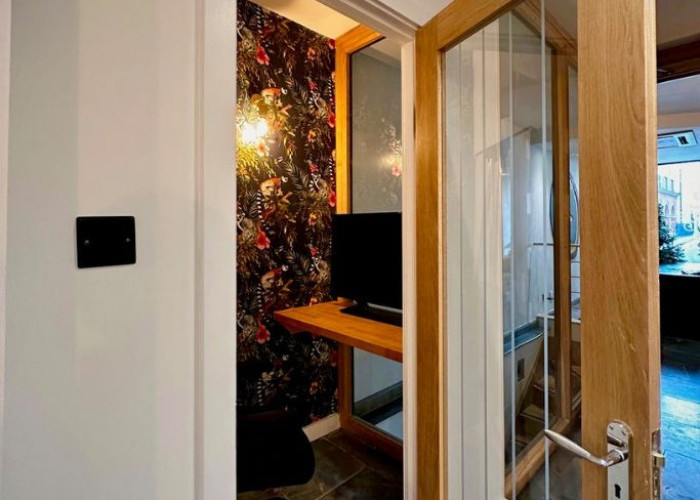 9. Home Office / Study, Pattern Wallpaper