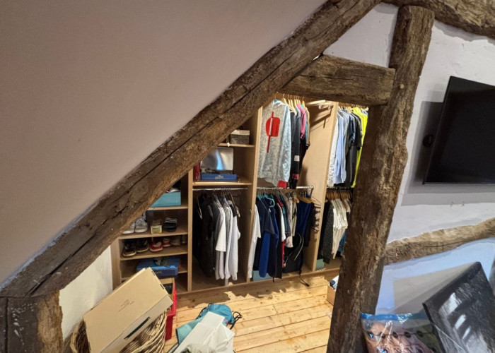 26. Bedroom, Dressing Room/Walk-in Wardrobe