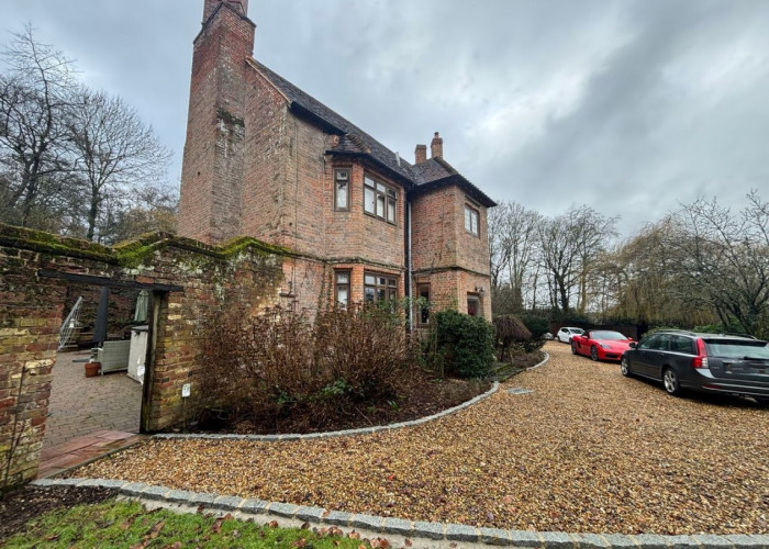 3. Exterior, Driveway