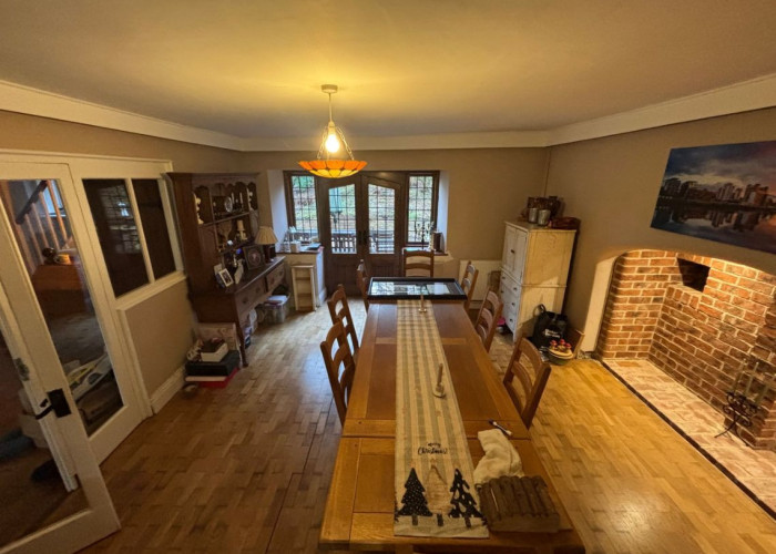 13. Diningroom, Windows, Fireplace, Wooden Floor