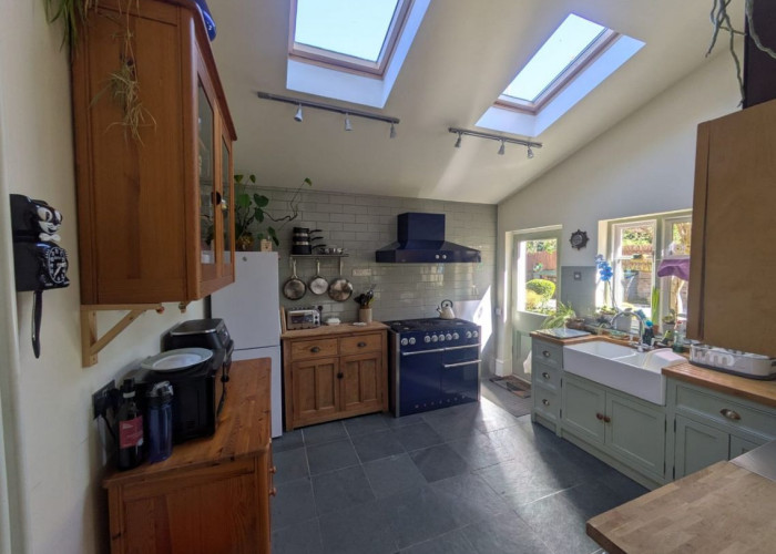 16. Kitchen, Kitchen (Wooden Units), Kitchen (Coloured units), Skylight