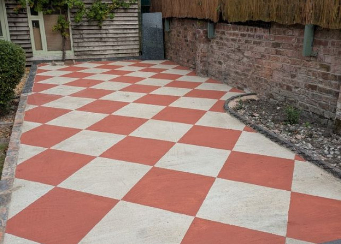 43. Gardens, Patio / Veranda