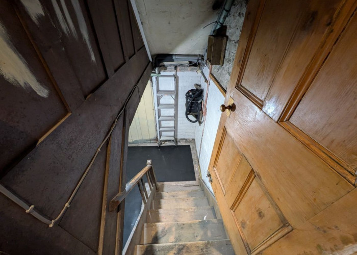 34. Stairway / Staircase, Cellar / Crypt / Basement