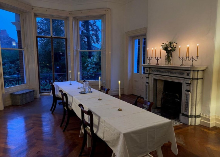 7. Diningroom, Fireplace