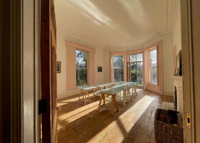 9. Diningroom, Wooden Floor