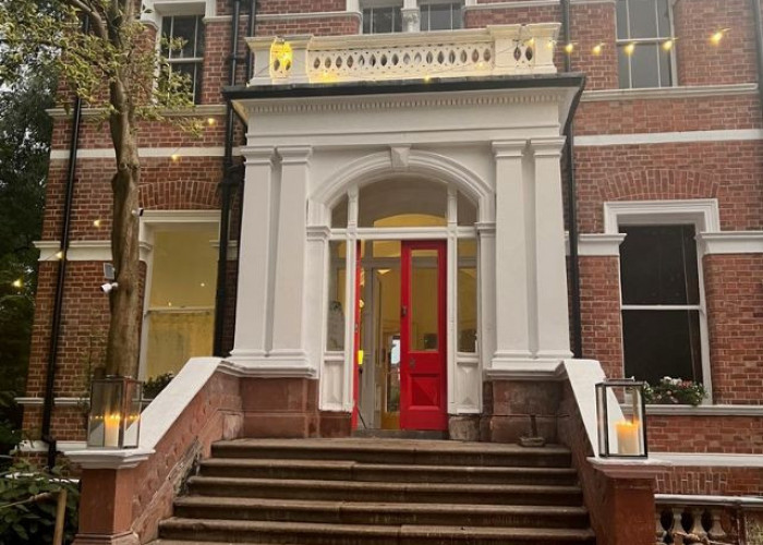 4. Entrance (Impressive)