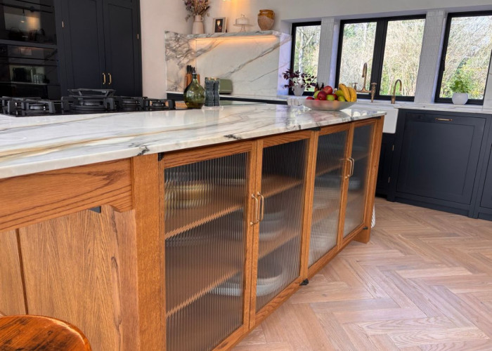 10. Kitchen (With Island), Kitchen (Wooden Units), Kitchen (Coloured units), Kitchen (Gas Hob)