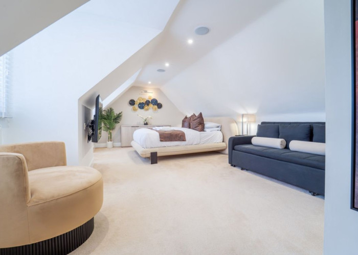 42. Bedroom (Double)