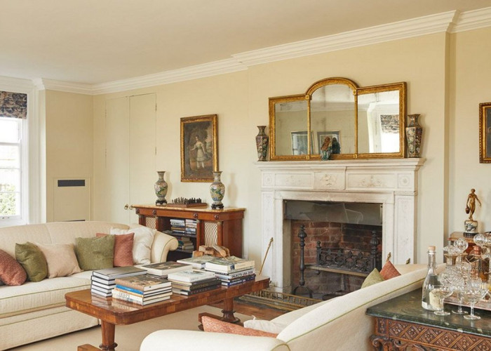 7. Livingroom, Fireplace