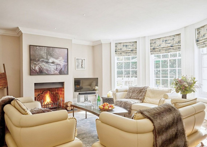 8. Livingroom, Fireplace