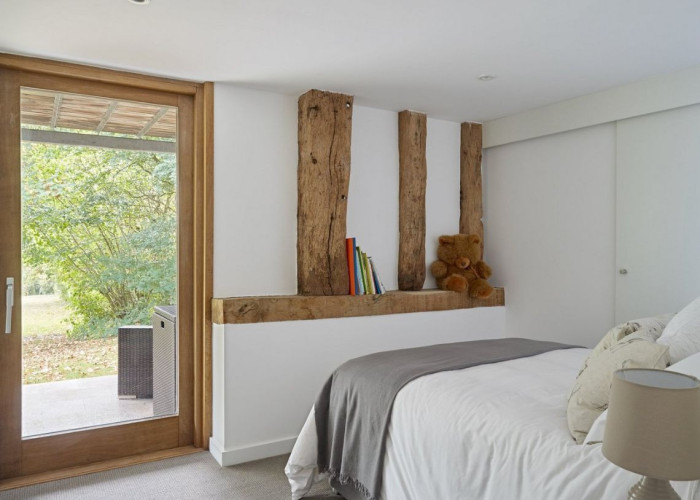 13. Patio / Veranda, Bedroom (Double)