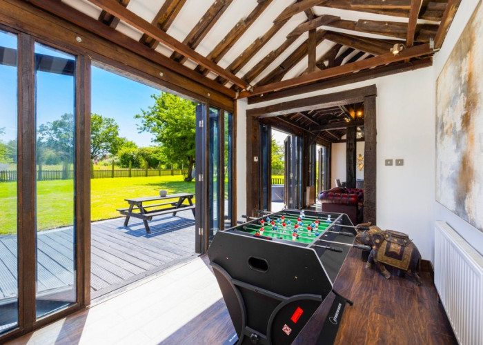 11. Games Room, Decking