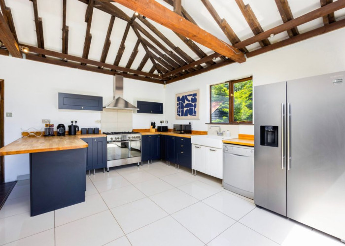 8. Kitchen, Kitchen (Coloured units), Tiled Floor