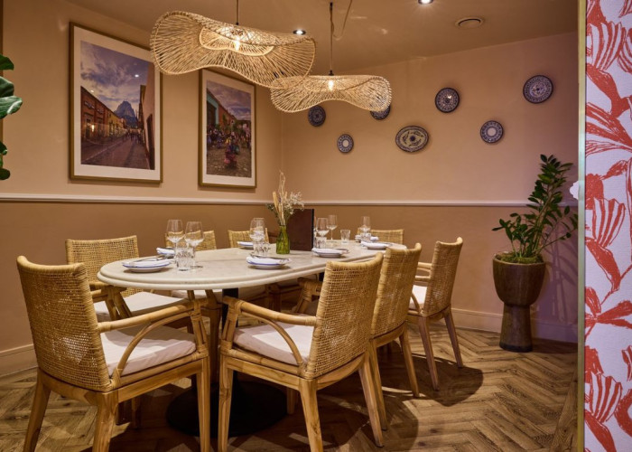 3. Restaurant, Diningroom