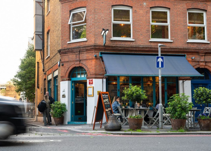 Quirky Bar and Restaurant In Traditional Building for Filming