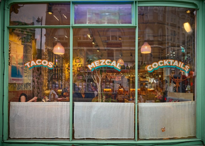 Bright Restaurant and Bar in Central London For Filming