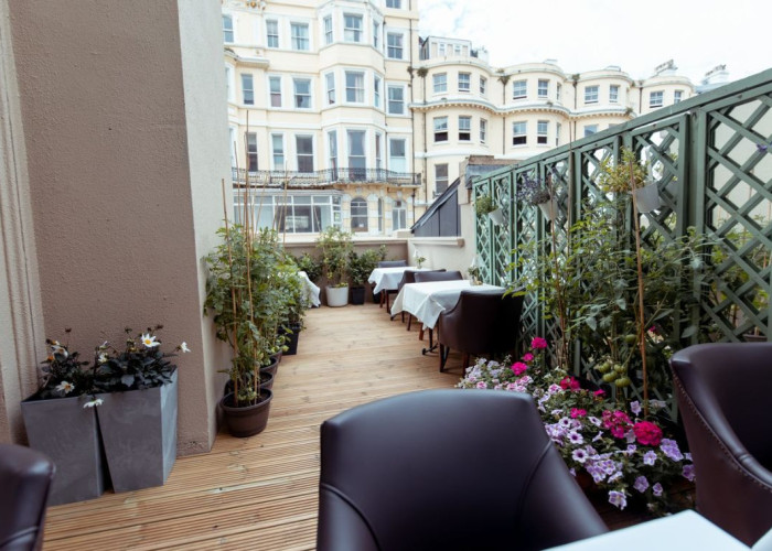 12. Hotel, Terrace, Decking