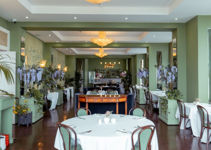 13. Diningroom, Event Space, Hotel