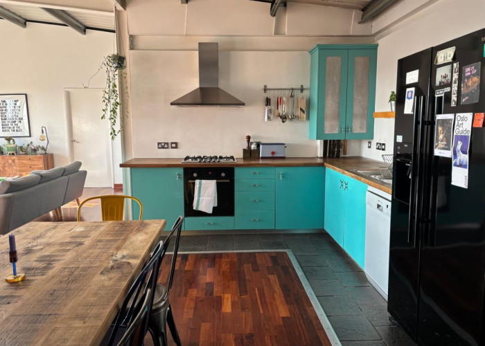 5. Kitchen, Diningroom, Kitchen (Coloured units), Open-plan