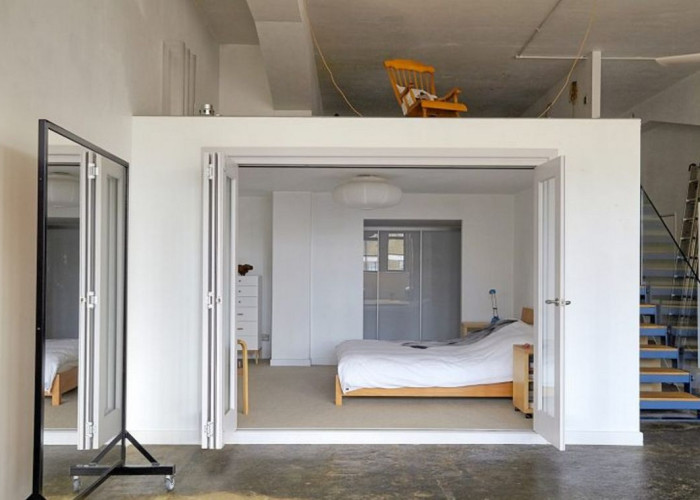 15. Bedroom, Warehouse, Studio Flat