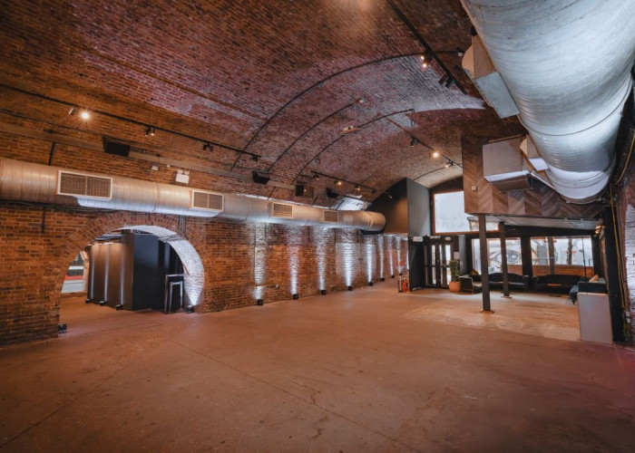 31. Brick Wall, Event Space