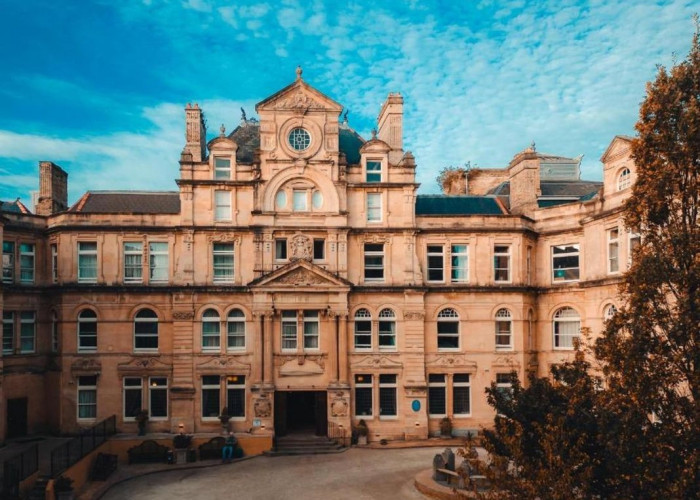 Large Period Hotel with Original Features and Grand Hall for Filming