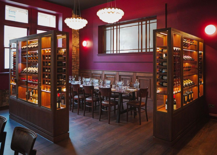 10. Restaurant, Diningroom, Hotel