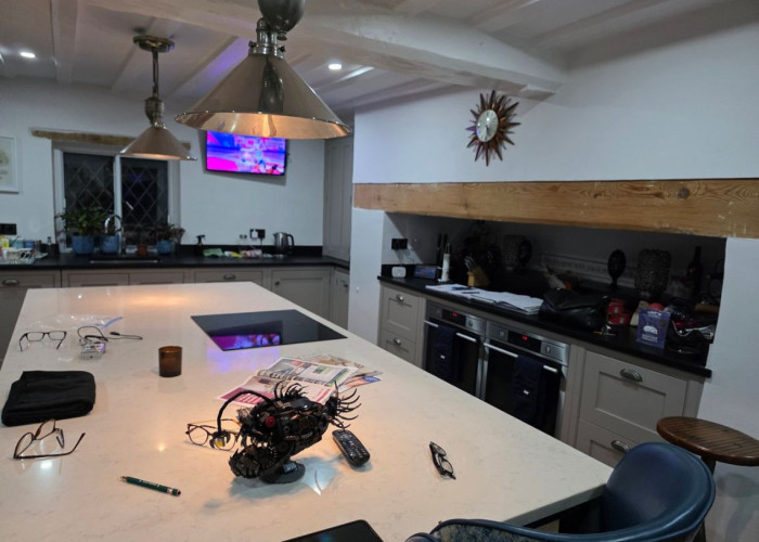 16. Kitchen, Kitchen (With Island)