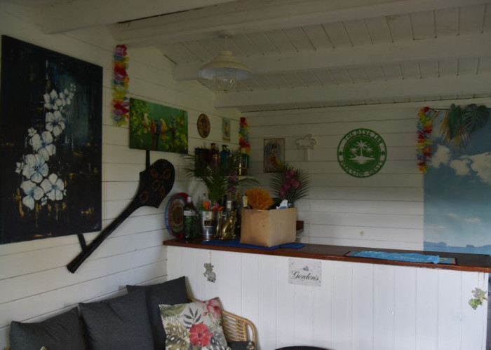 36. Summerhouse, Pool (House)