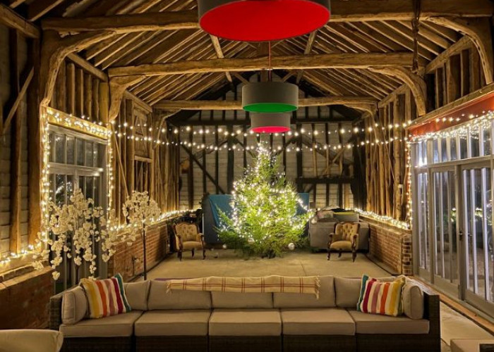 61. Outbuildings, Pool (House)