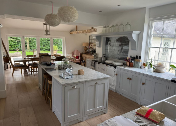 3. Kitchen, Diningroom, Kitchen (With Island), Kitchen (Coloured units), Open-plan