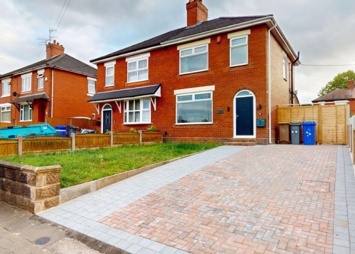 Spacious and Modern 3 Bed Semi for Filming