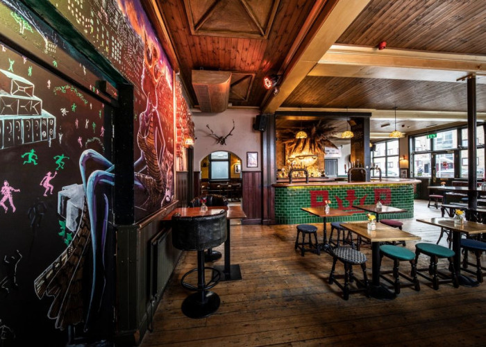 1. Wooden Floor, Pub / Bar