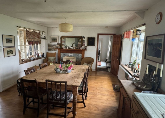 8. Kitchen, Diningroom